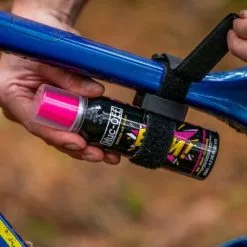 NASTRO IN VELCRO PORTA BOMBOLETTA C02 E GONFIA E RIPARA MUC-OFF BAM